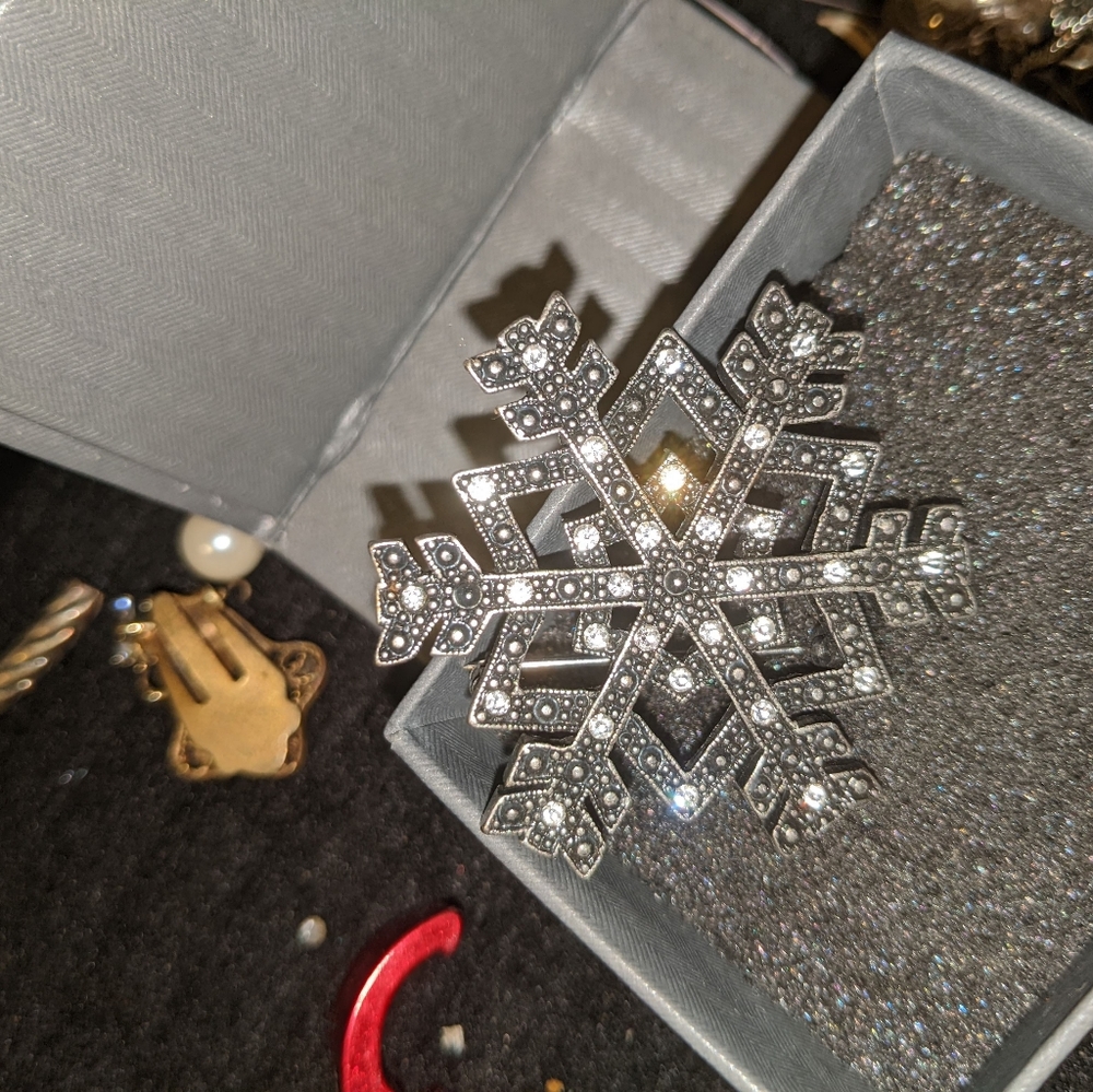 More stuff - Picture 16 of 16